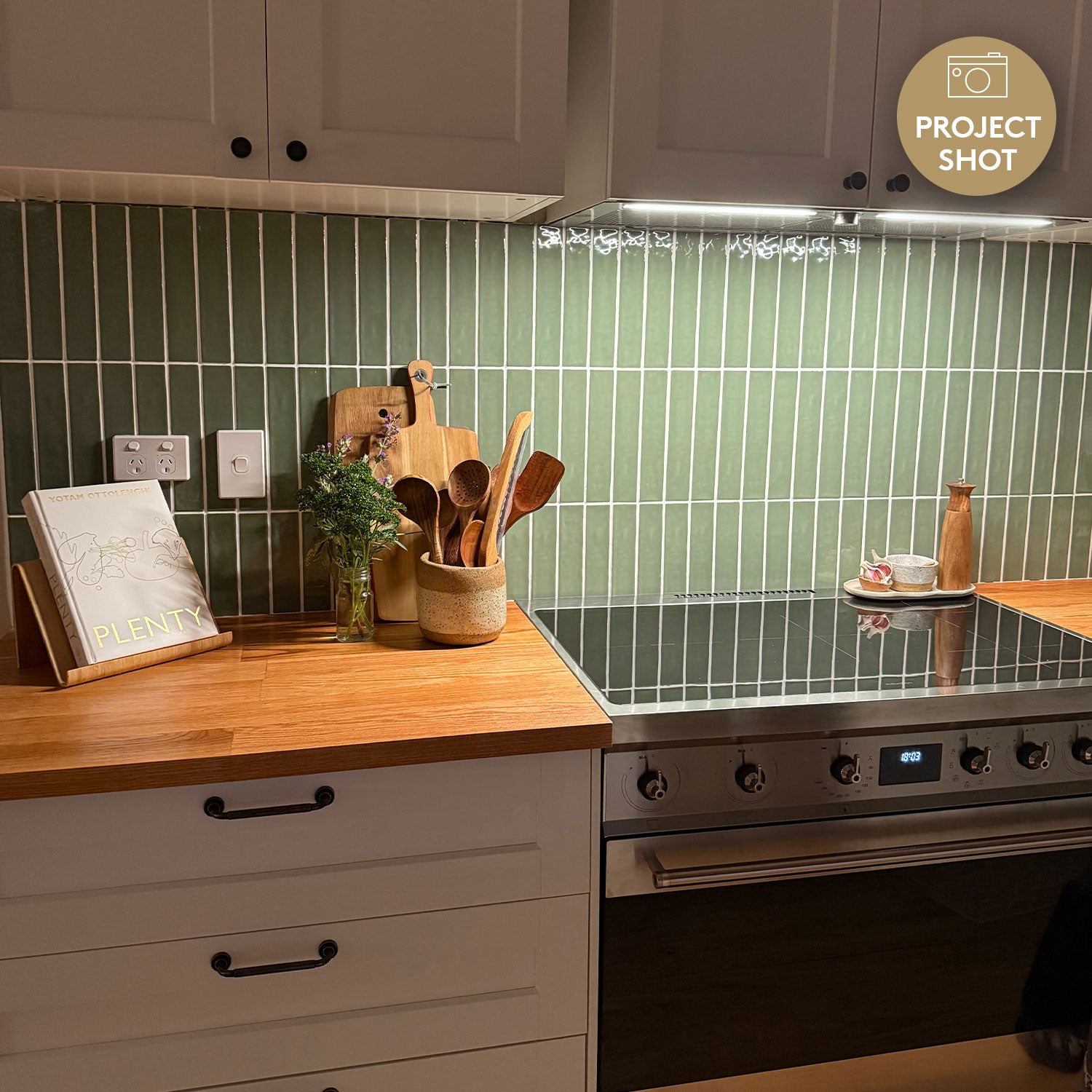 Sienna Jade Green 50x250 Gloss Subway Tile