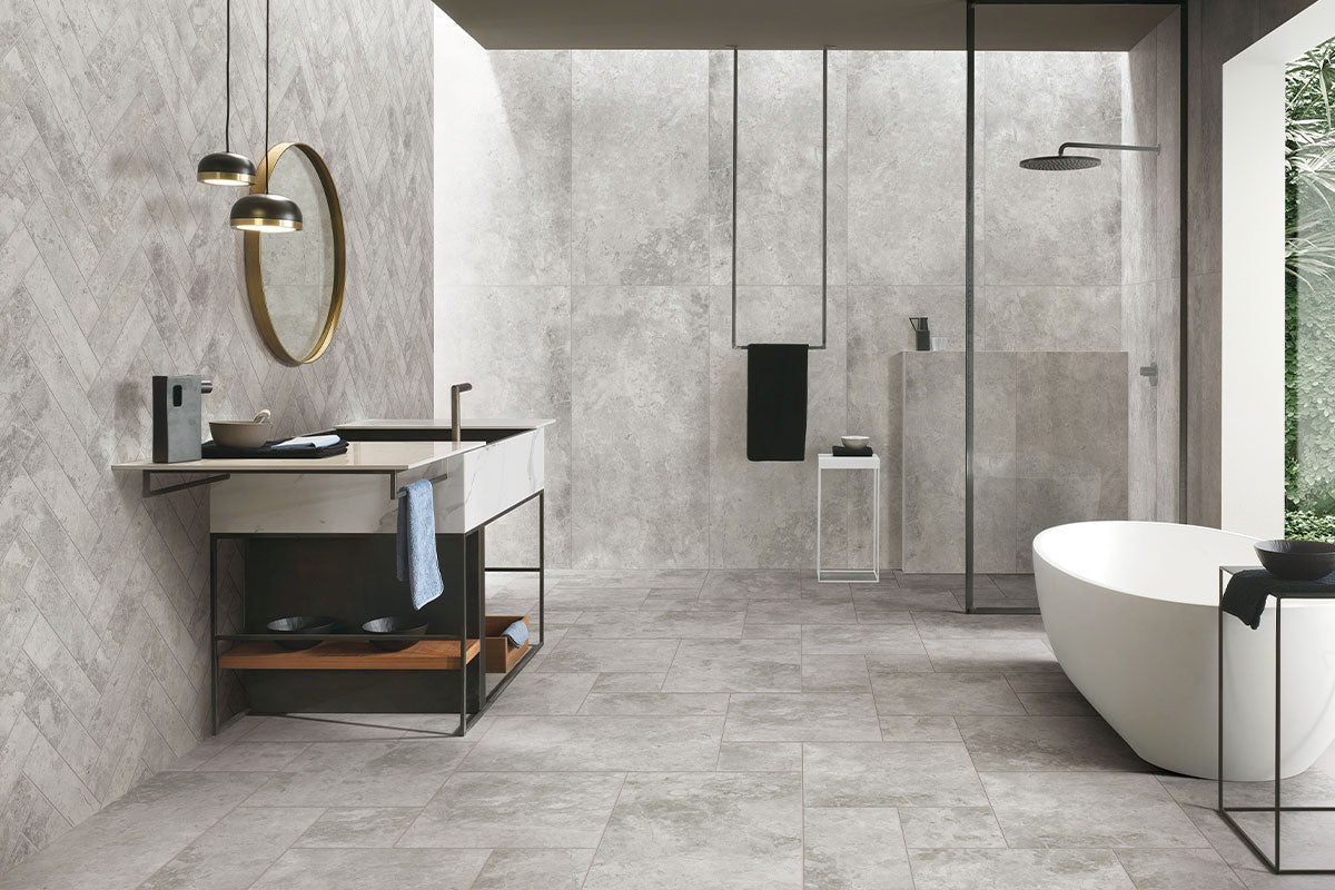 Floor-to-Wall Tiling: The Seamless Bathroom Trend You’ll Love